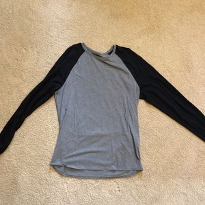 Long sleeve lululemon shirt size L